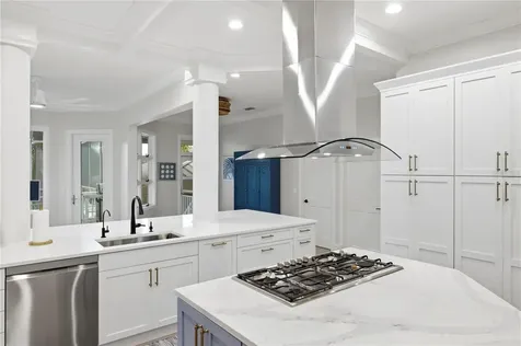 4034 Roberts Point Road Sarasota FL 34242