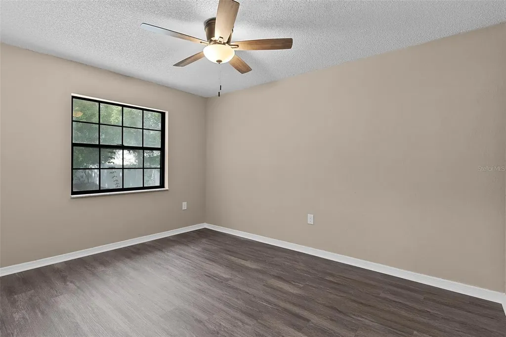307 W Berckman Street Fruitland Park FL 34731