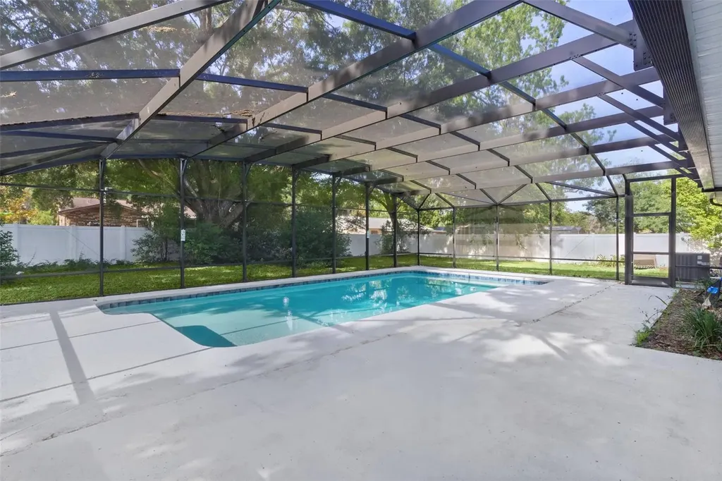 307 W Berckman Street Fruitland Park FL 34731