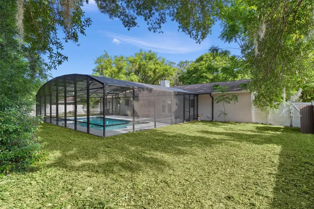 307 W Berckman Street Fruitland Park FL 34731