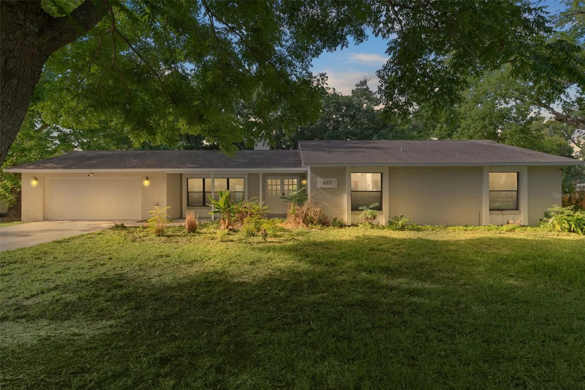 307 W Berckman Street Fruitland Park FL 34731
