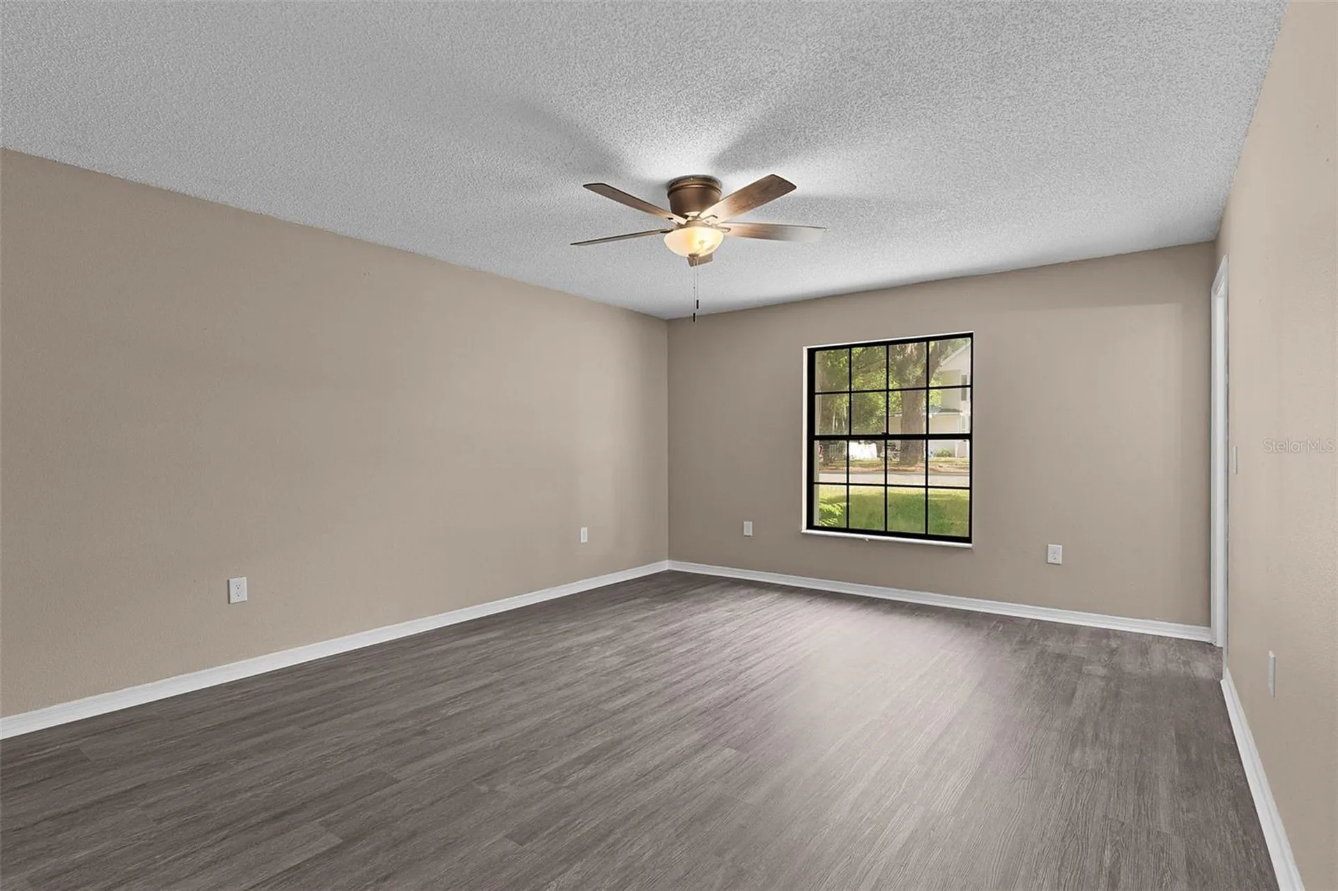 307 W Berckman Street Fruitland Park FL 34731