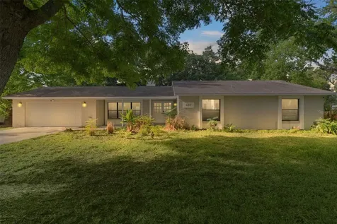 307 W Berckman Street Fruitland Park FL 34731