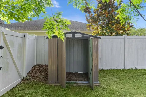 307 W Berckman Street Fruitland Park FL 34731