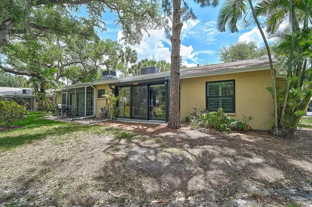 5033 Village Gardens Drive Sarasota FL 34234