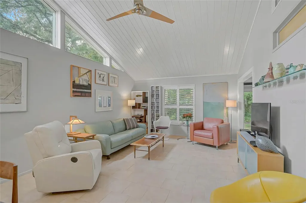 5033 Village Gardens Drive Sarasota FL 34234
