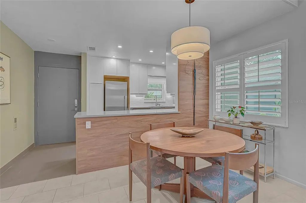 5033 Village Gardens Drive Sarasota FL 34234