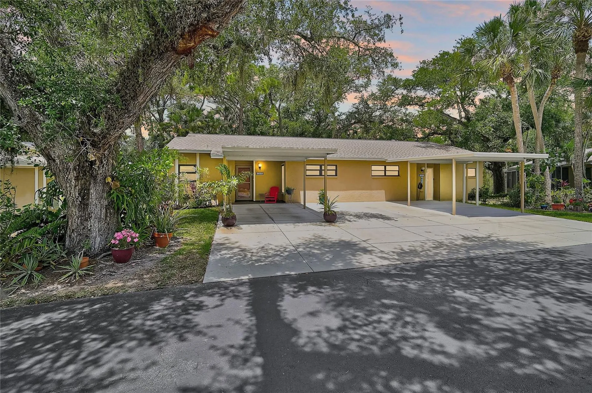 5033 Village Gardens Drive Sarasota FL 34234