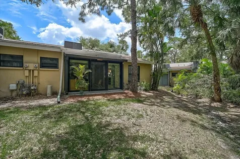 5033 Village Gardens Drive Sarasota FL 34234