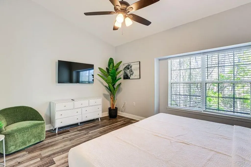 4988 NW 43rd Avenue Gainesville FL 32606