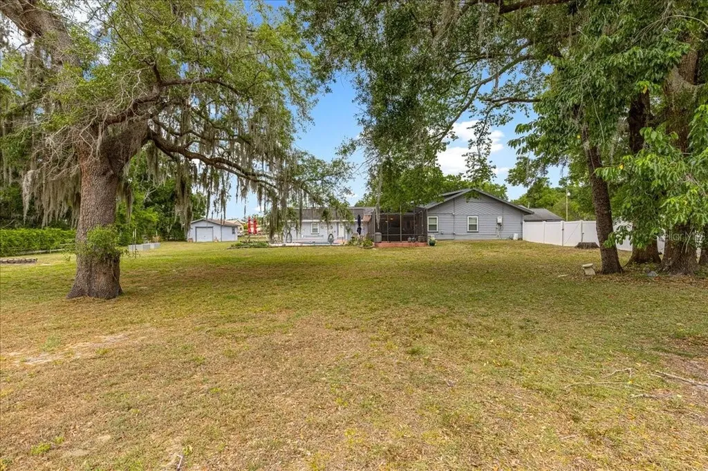 11470 SE 73rd Court Belleview FL 34420