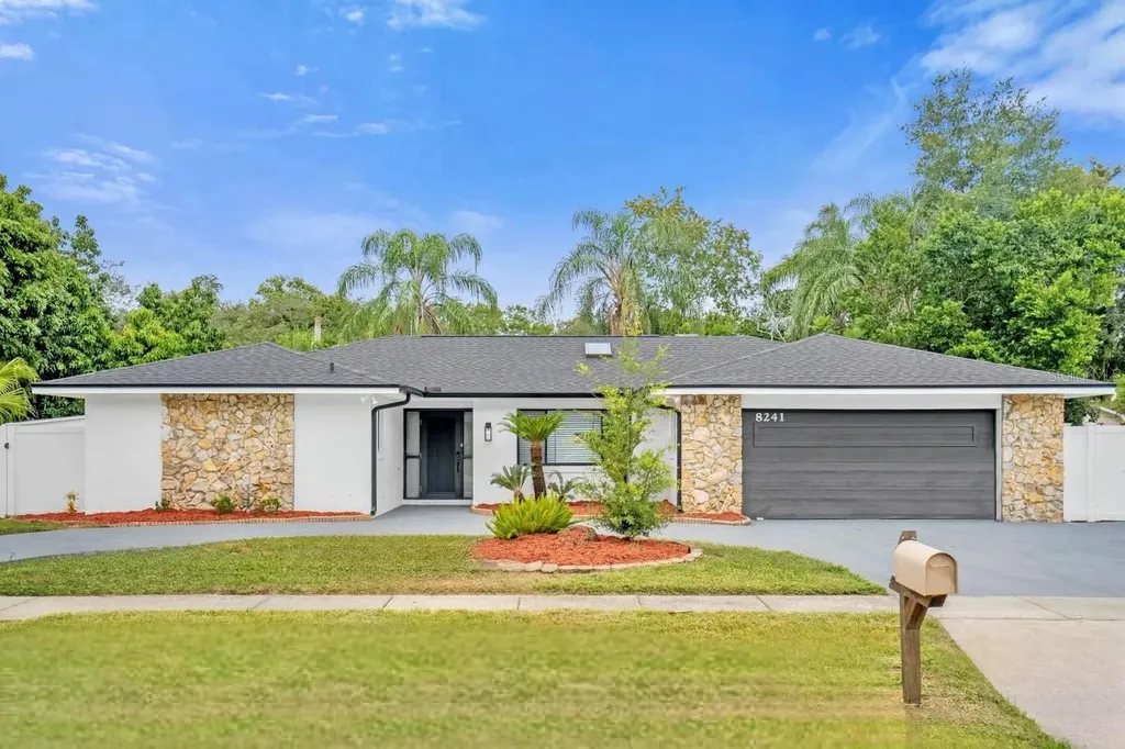 8241 Caraway Drive Orlando FL 32819