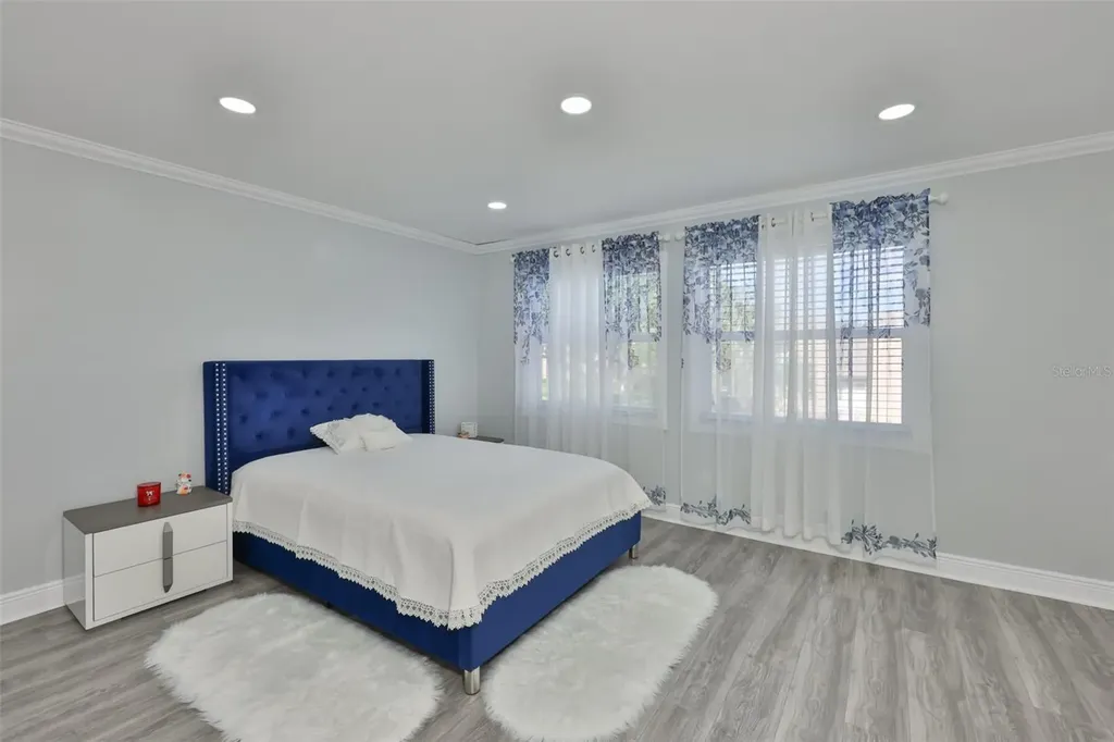 1865 Clearbrooke Drive Clearwater FL 33760