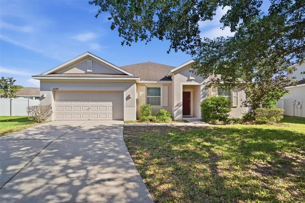 1520 Rhodeswell Lane Dover FL 33527