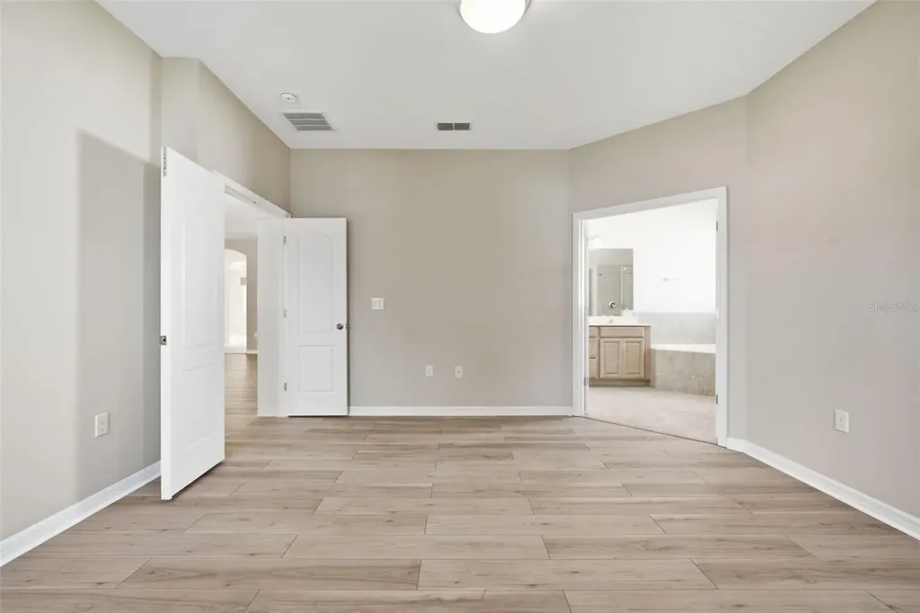 1520 Rhodeswell Lane Dover FL 33527