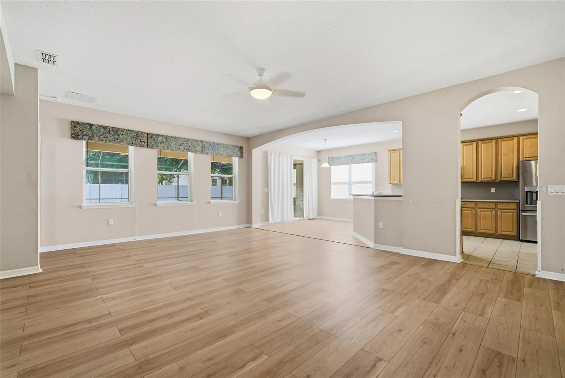 1520 Rhodeswell Lane Dover FL 33527