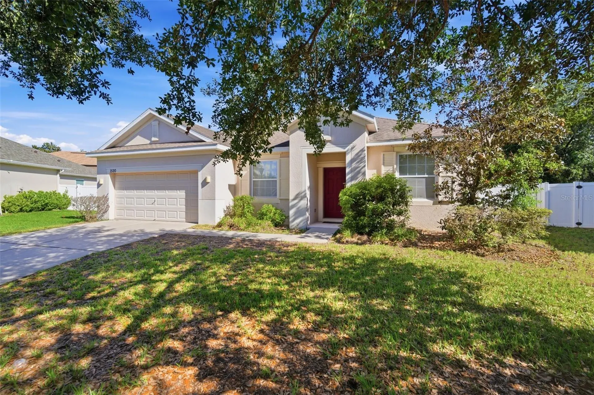 1520 Rhodeswell Lane Dover FL 33527