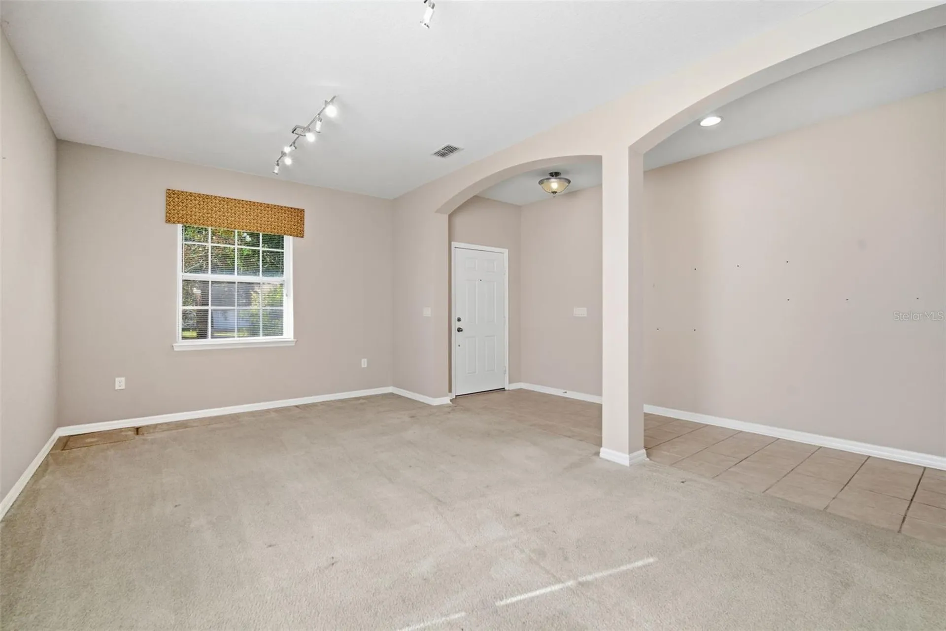 1520 Rhodeswell Lane Dover FL 33527
