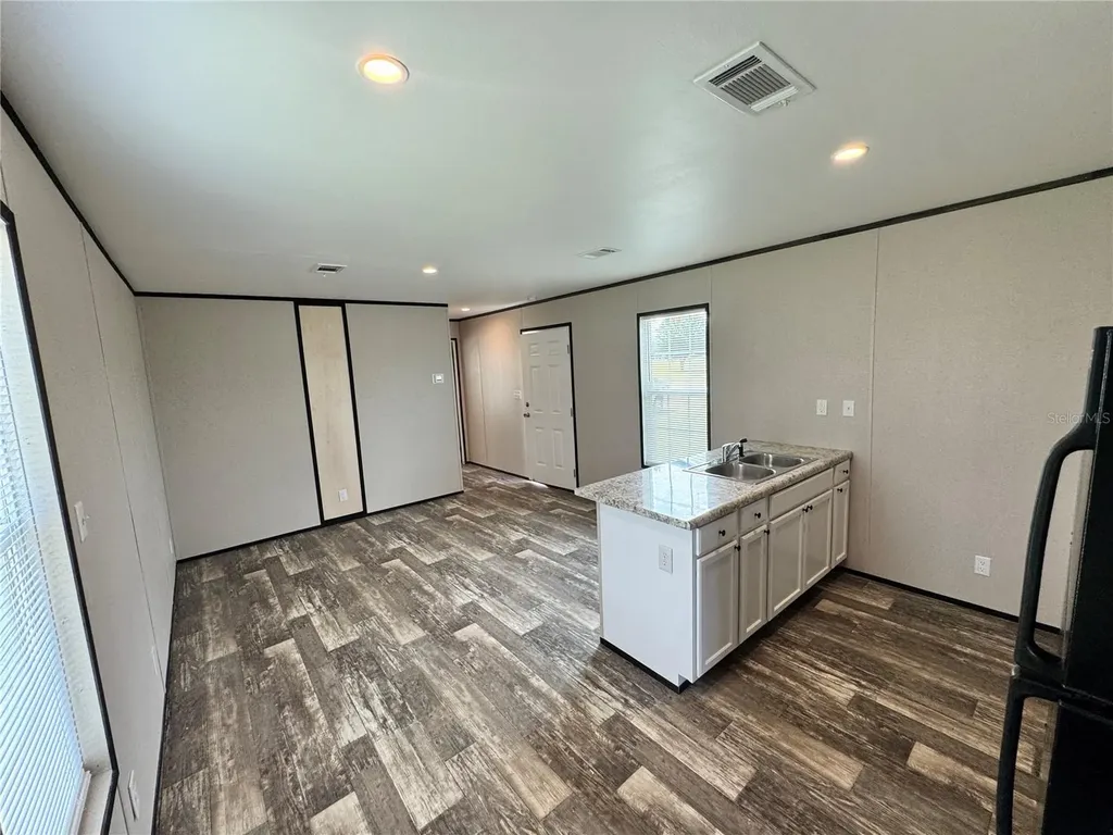 1115 NW 12th Lane Lake Panasoffkee FL 33538