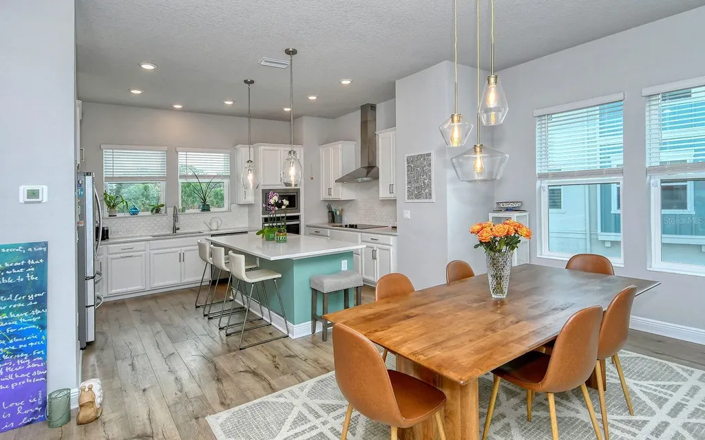 2300 Lindstrom Street Sarasota FL 34237