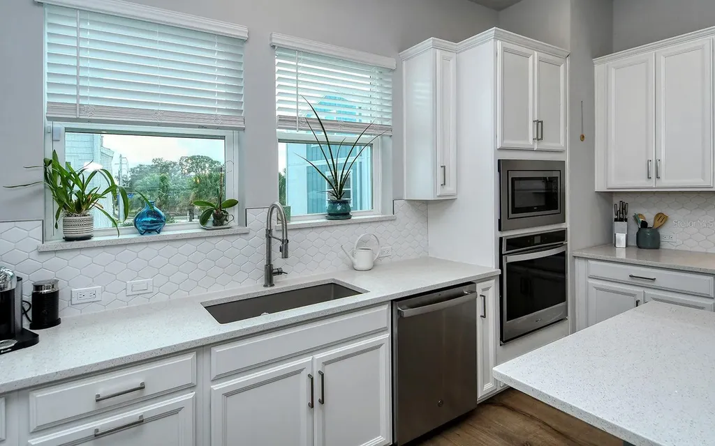 2300 Lindstrom Street Sarasota FL 34237
