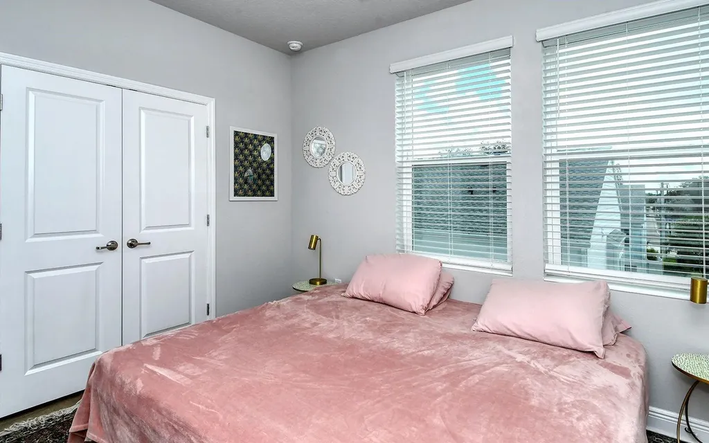 2300 Lindstrom Street Sarasota FL 34237