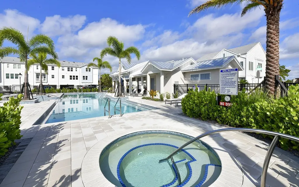 2300 Lindstrom Street Sarasota FL 34237