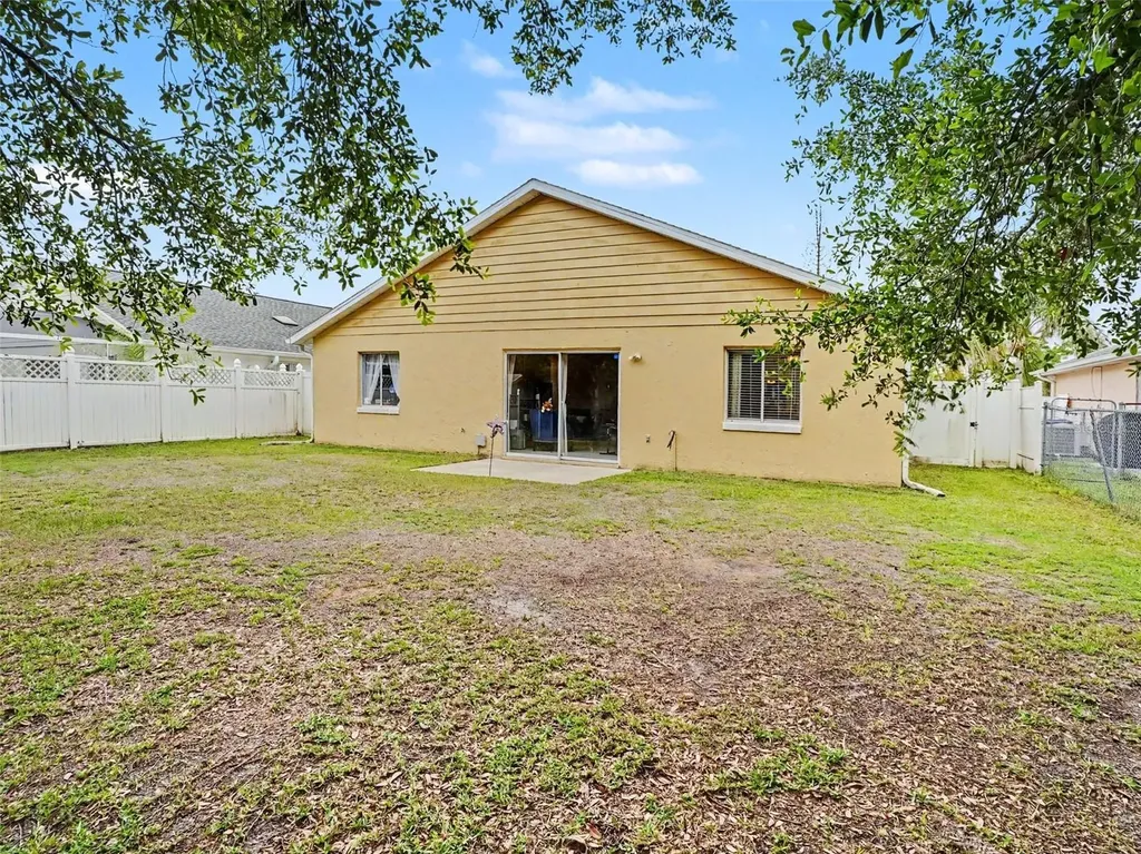 184 Coral Reef Circle Kissimmee FL 34743