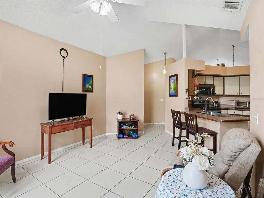 184 Coral Reef Circle Kissimmee FL 34743