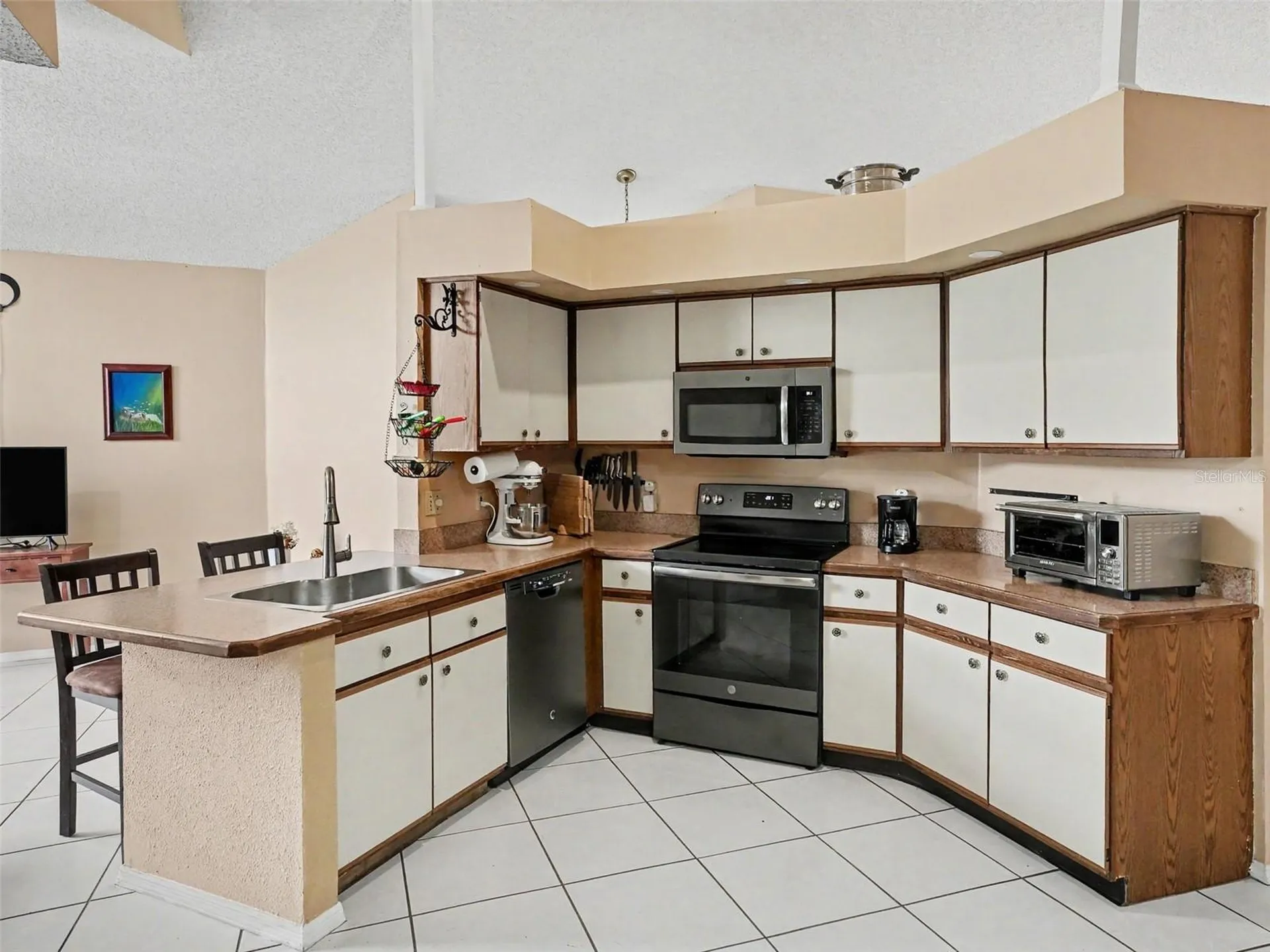 184 Coral Reef Circle Kissimmee FL 34743