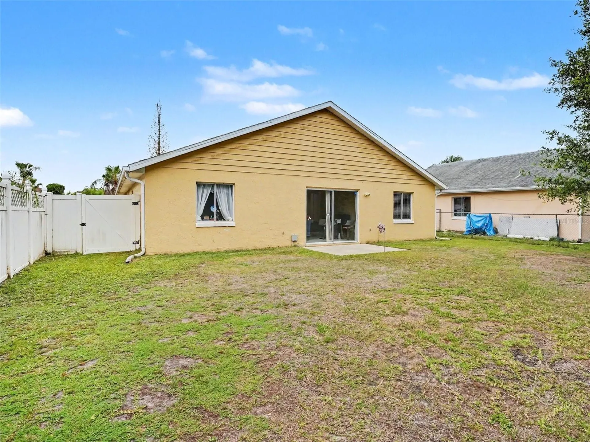 184 Coral Reef Circle Kissimmee FL 34743