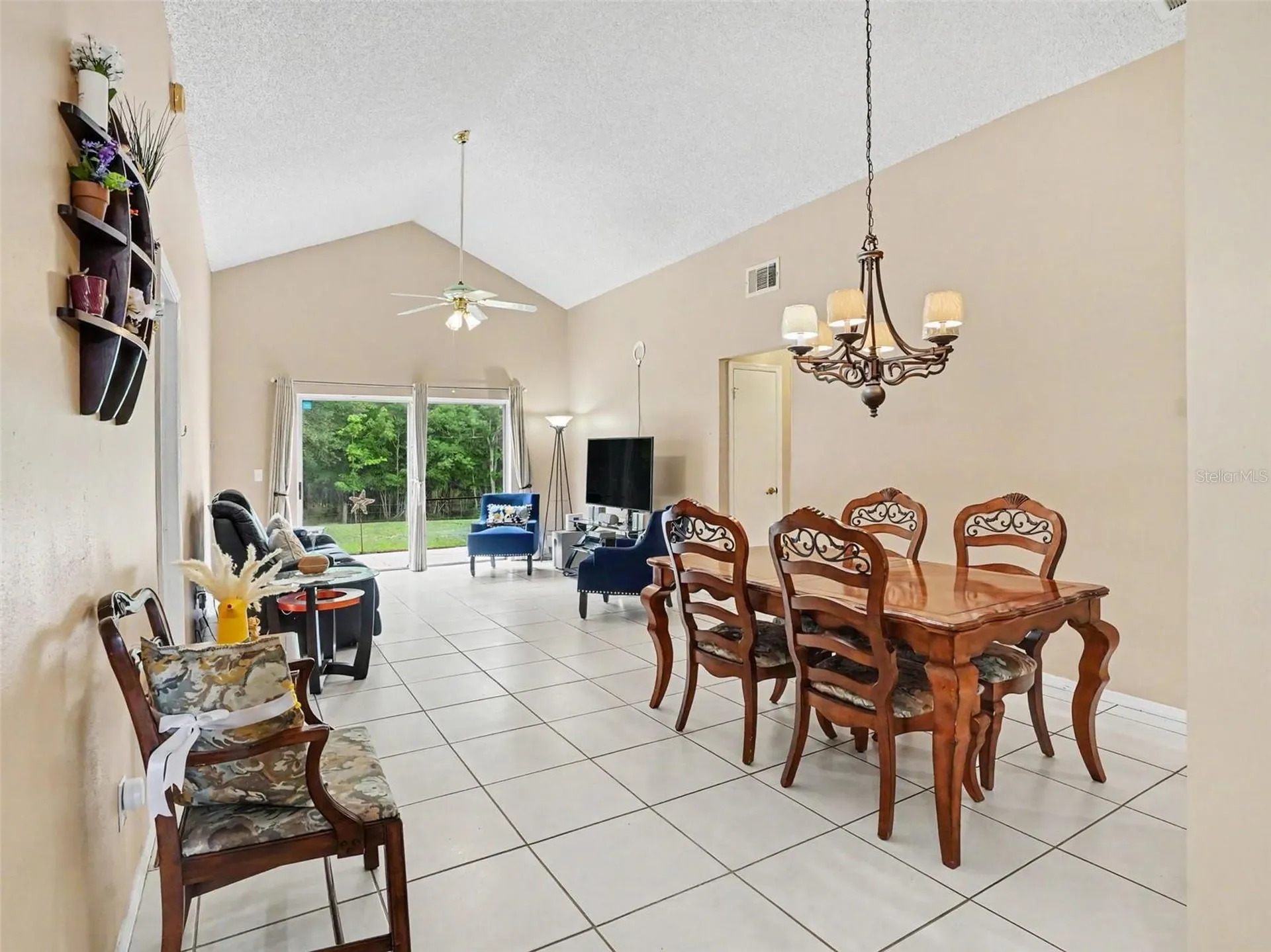 184 Coral Reef Circle Kissimmee FL 34743