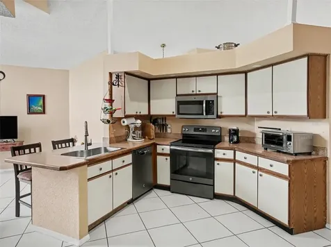 184 Coral Reef Circle Kissimmee FL 34743