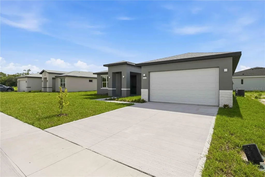2121 River Hawk Loop Winter Haven FL 33880