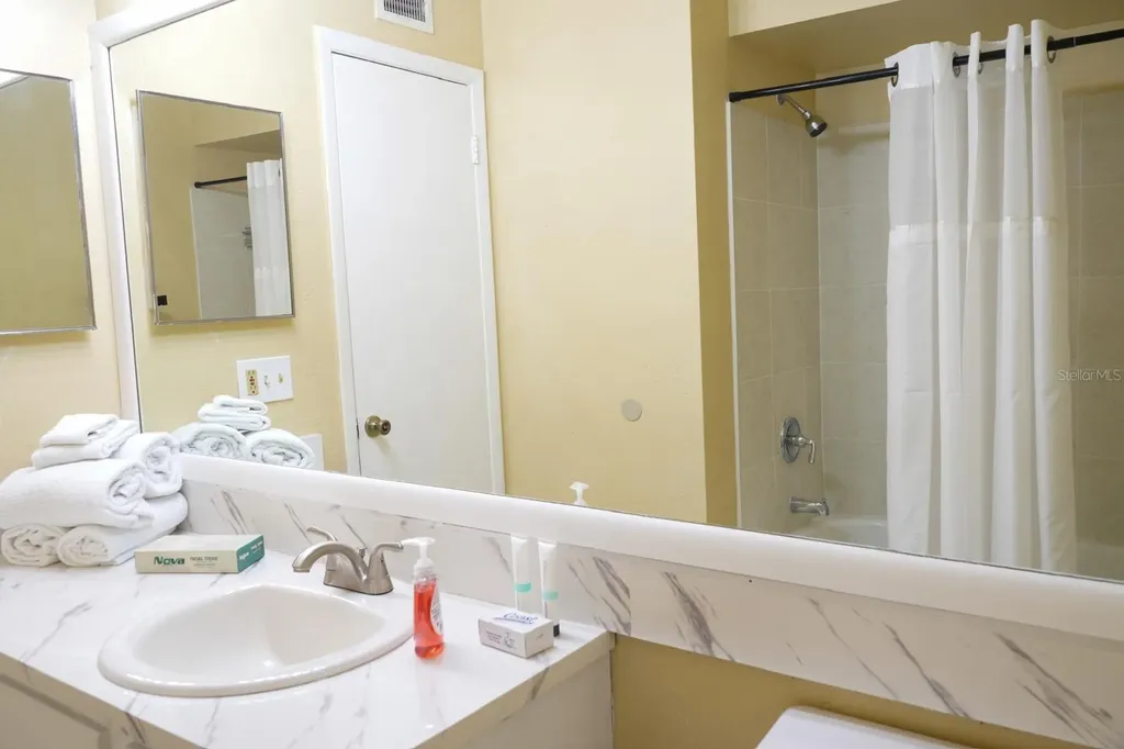 1916 Lake Atriums Circle Orlando FL 32839