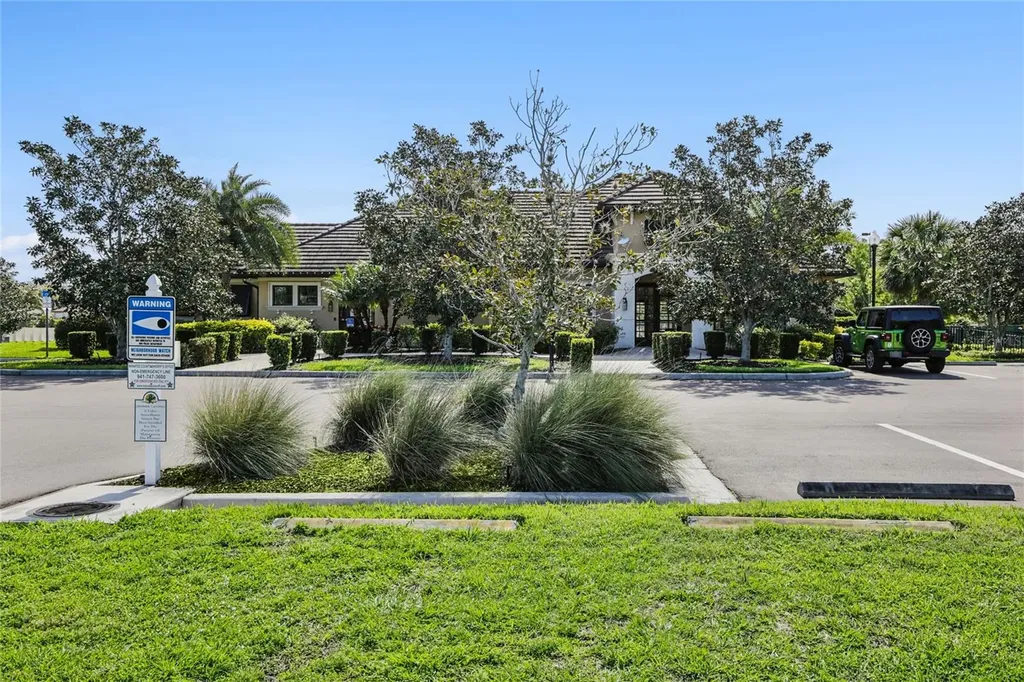 259 Dahlia Court Bradenton FL 34212