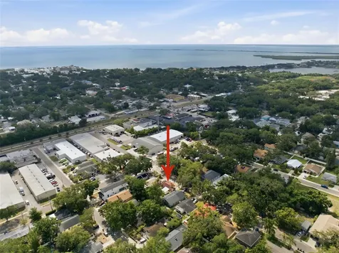 1025 3rd Street N Safety Harbor FL 34695