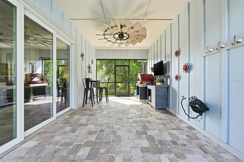 14112 Oakwood Cove Lane Orlando FL 32832