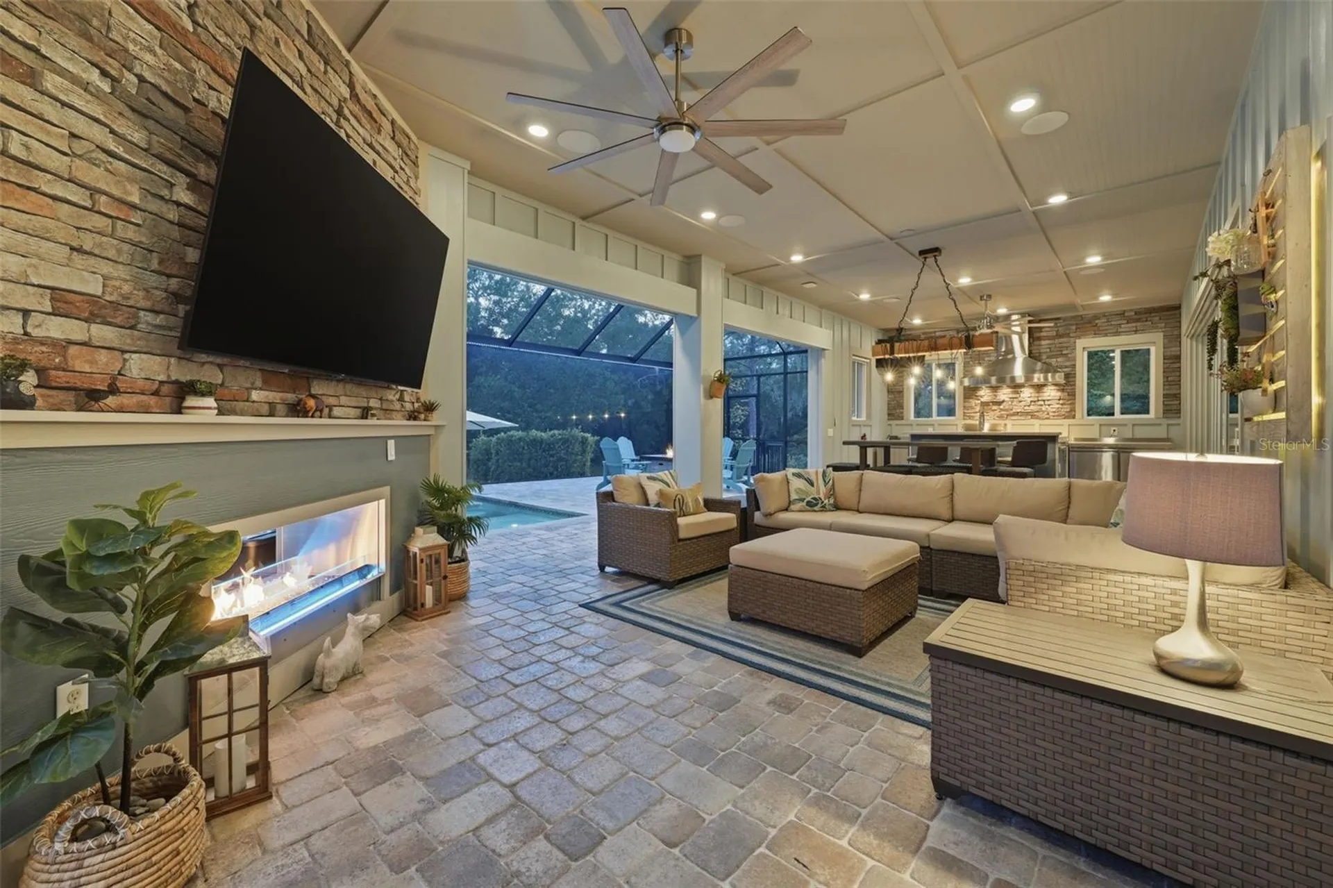 14112 Oakwood Cove Lane Orlando FL 32832