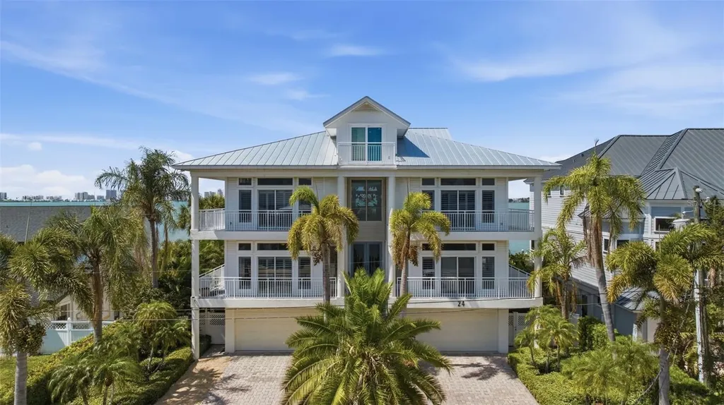24 N Pine Circle Belleair FL 33756