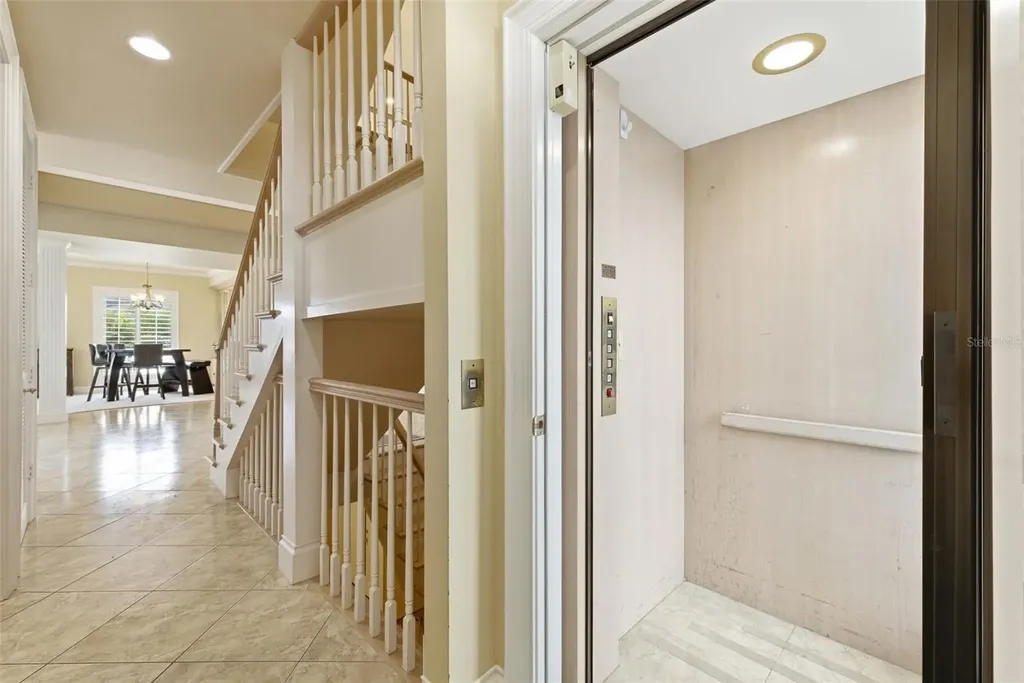 24 N Pine Circle Belleair FL 33756
