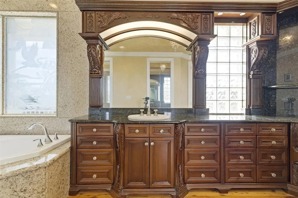 24 N Pine Circle Belleair FL 33756