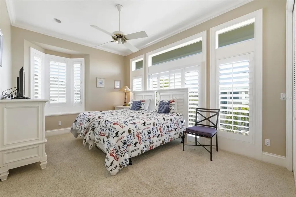 24 N Pine Circle Belleair FL 33756