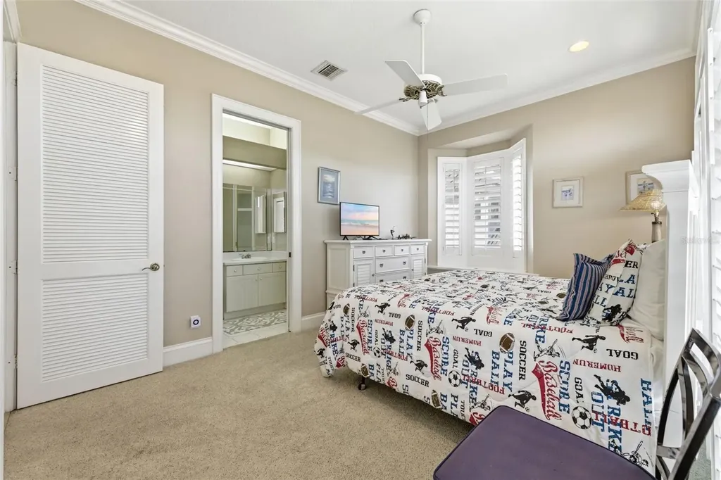 24 N Pine Circle Belleair FL 33756