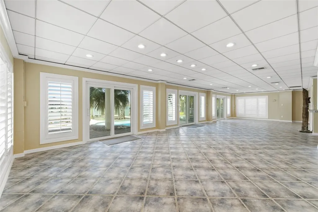 24 N Pine Circle Belleair FL 33756