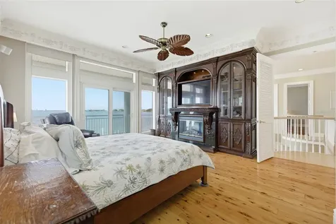 24 N Pine Circle Belleair FL 33756