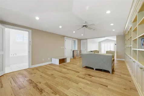 24 N Pine Circle Belleair FL 33756