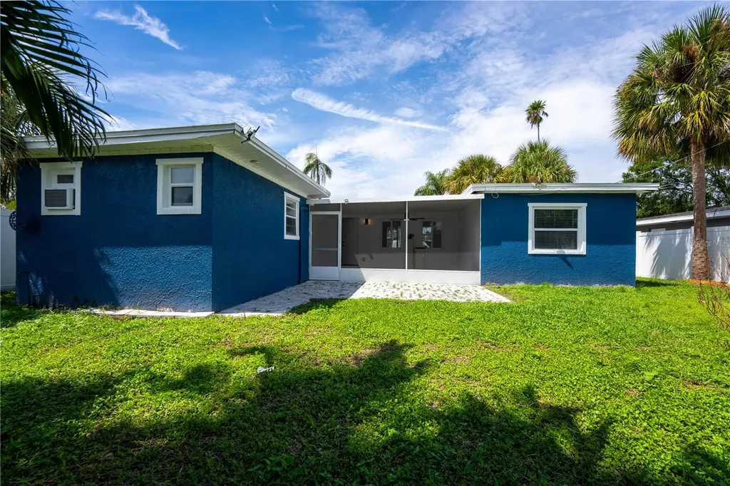 4011 Helena Street NE St Petersburg FL 33703