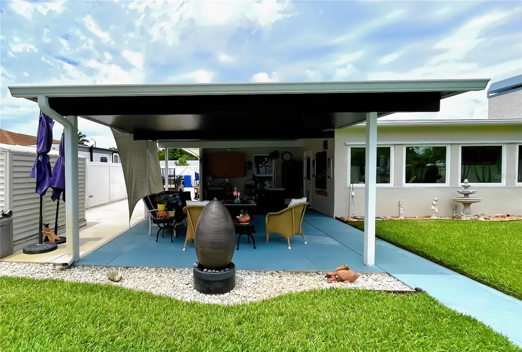 7225 8th Avenue Loop W Bradenton FL 34209