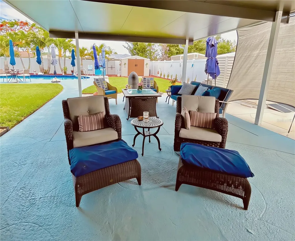 7225 8th Avenue Loop W Bradenton FL 34209